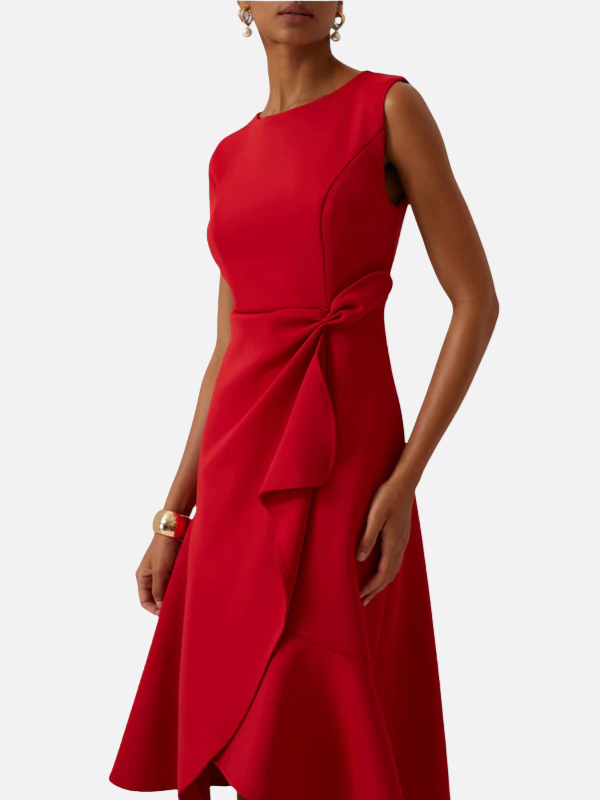 Anna | Elegant Figursyet Festkjole i Midi