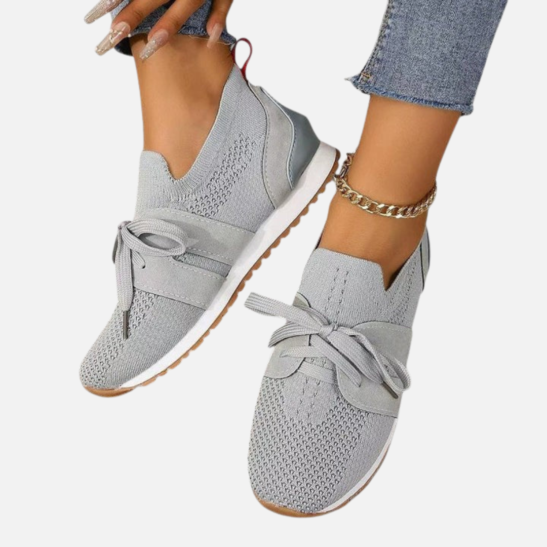 Karen | Strik Sneakers med Snøre og Plateau