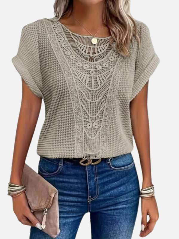 Maria | Vaffelstrik Bluse med Blonde og Rund Hals