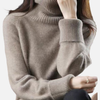 Maria | Blød Rullekrave Sweater i Strik – Dame