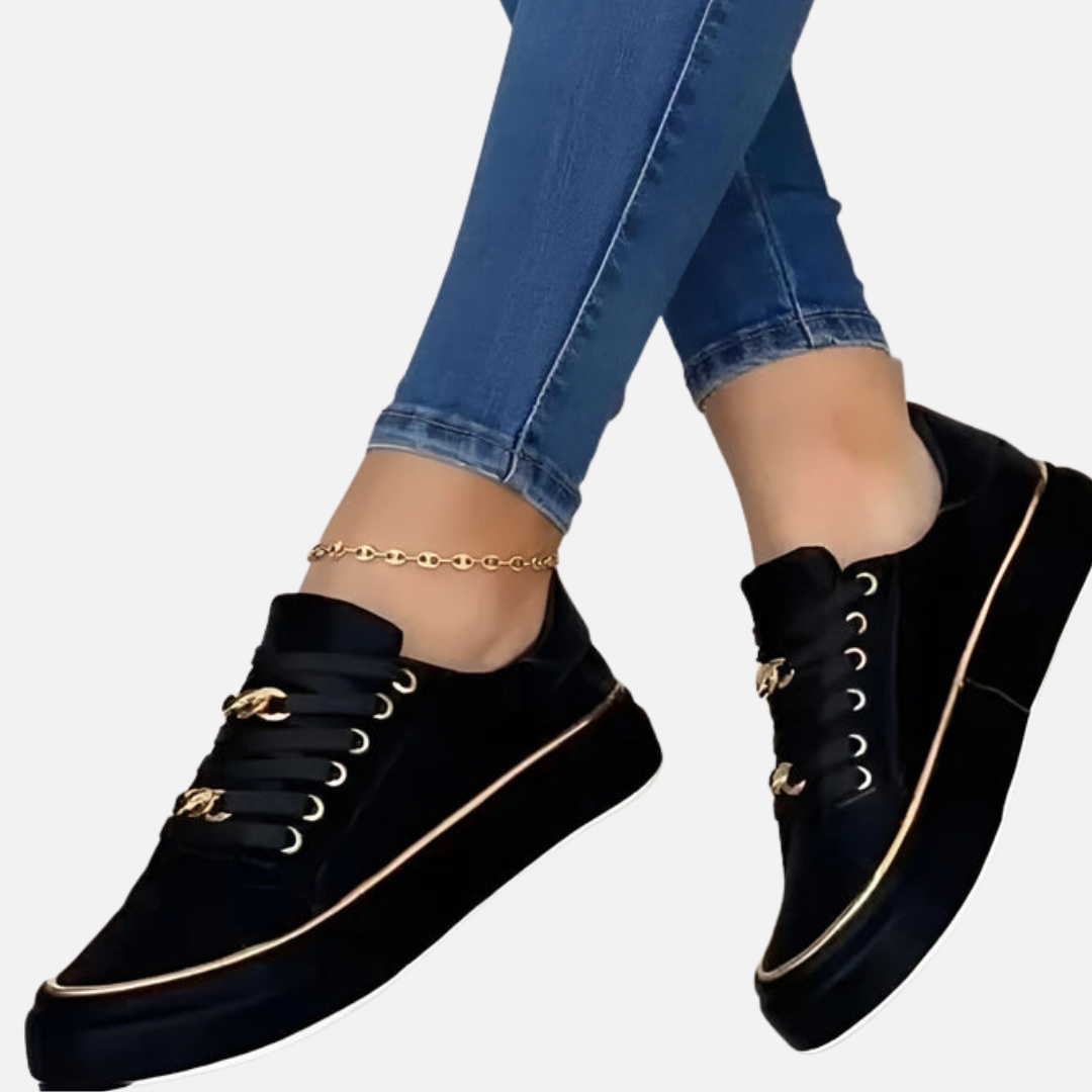 Susanne | Lave Sneakers med Kæde og Metaldetalje