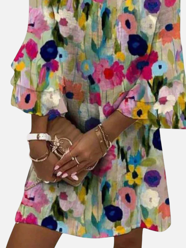 Marianne | Blomstret Bluse med V-Hals