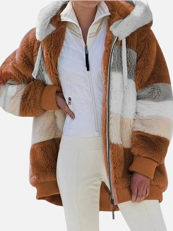 Pia | Fluffy Teddyjakke med Hætte & Patchwork
