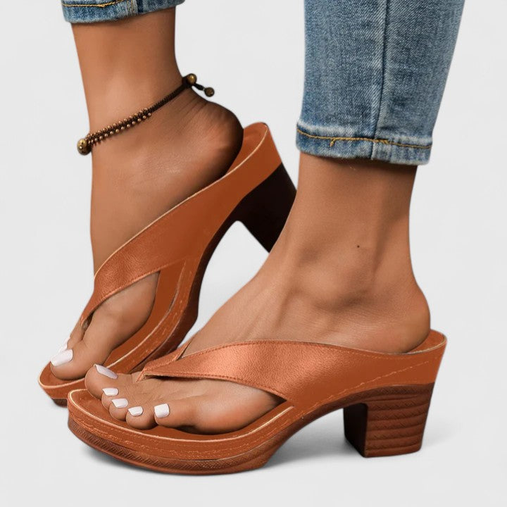 Karen | Mules med Blokhæl og Tåring