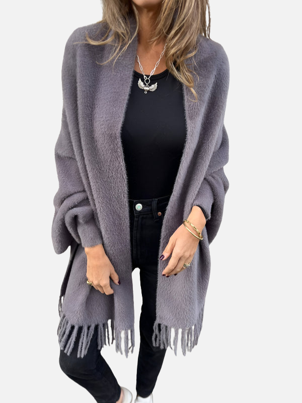 Kirsten | Lang Fluffy Cardigan – Poncho med Frynser