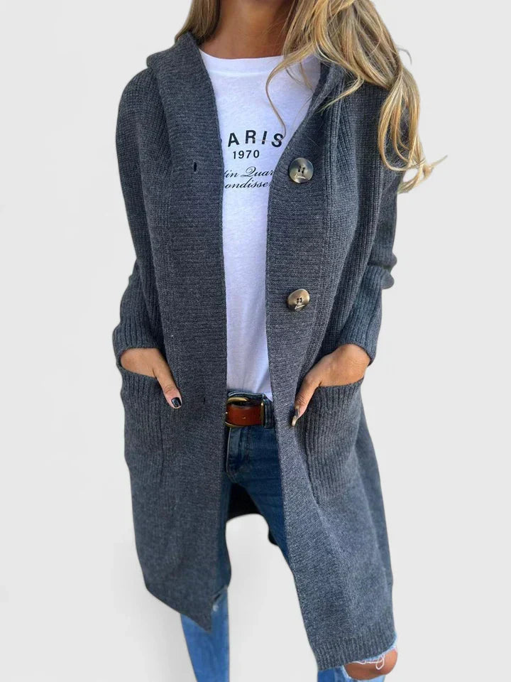 Kirsten | Lang Strikcardigan med Hætte og Knapper