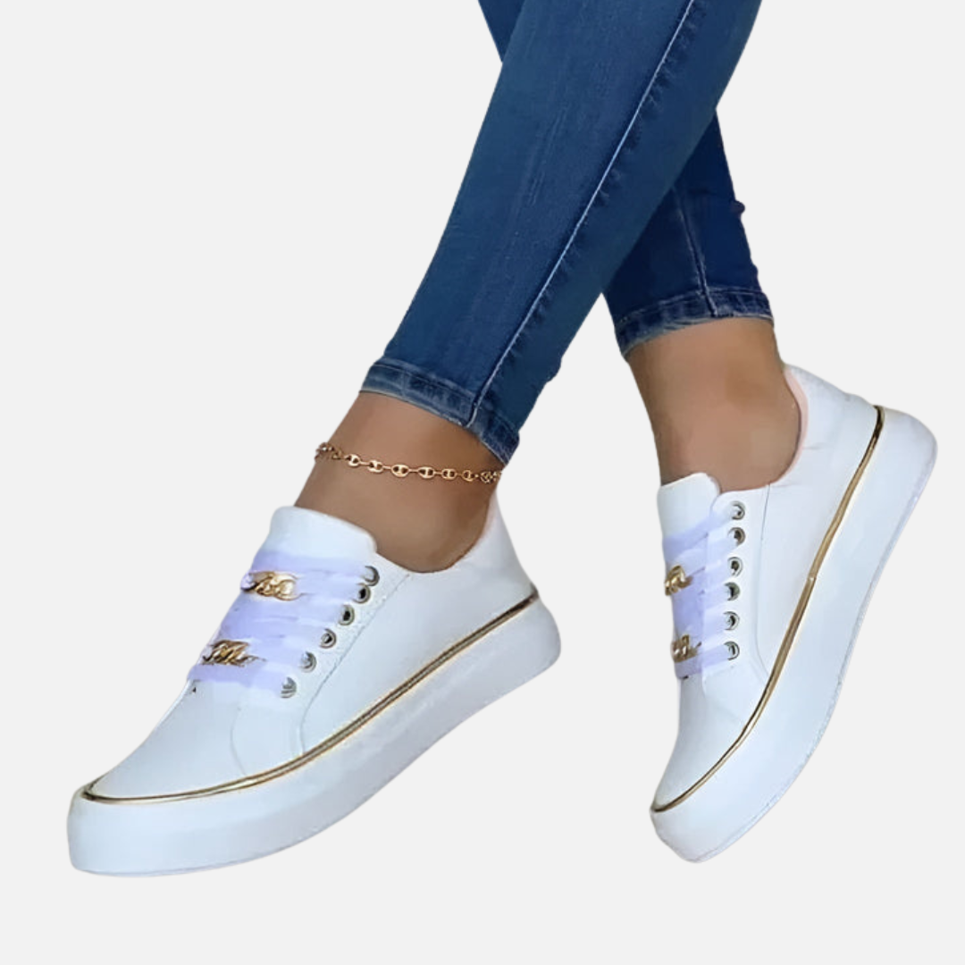 Susanne | Lave Sneakers med Kæde og Metaldetalje