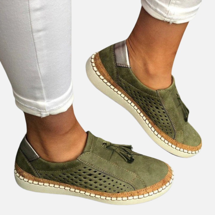 Karen | Slip-on Sneakers med Kvast og Perforering