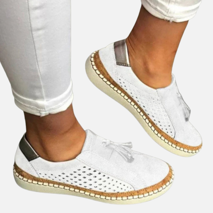 Karen | Slip-on Sneakers med Kvast og Perforering