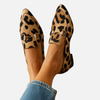 Susanne | Spidse Loafers med Spænde og Leopardprint