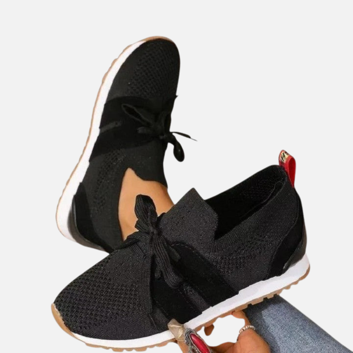 Karen | Strik Sneakers med Snøre og Plateau